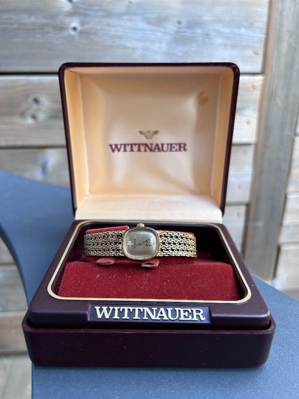 Vintage Wittnauer Ladies Quartz Gold Tone Watch Diamond Accent Box & Papers